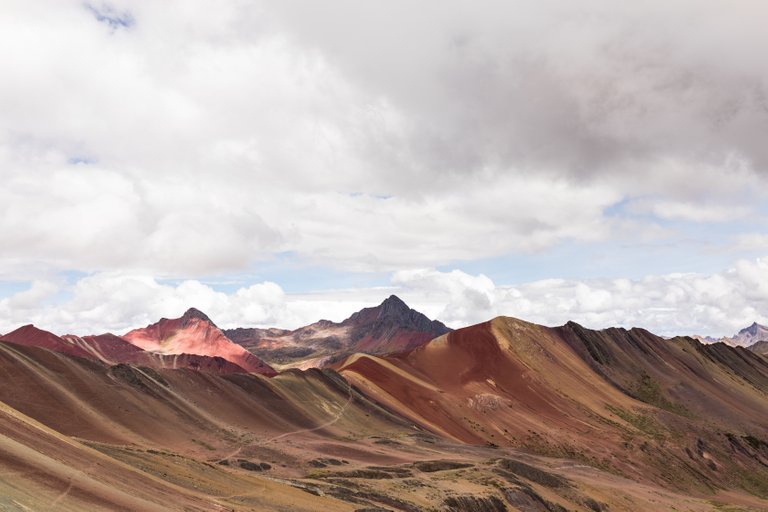 Cusco_Rainbow_Mountain.jpg