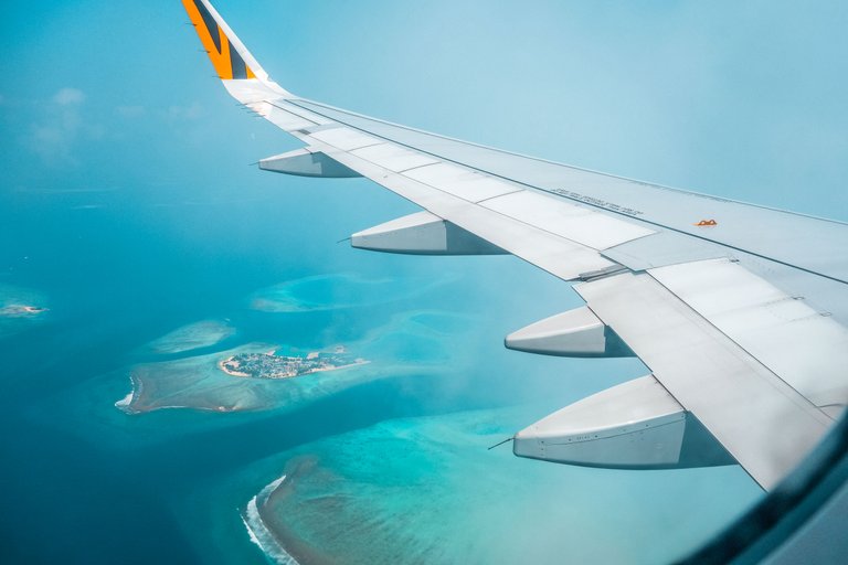 maldives from the plane view2.jpg