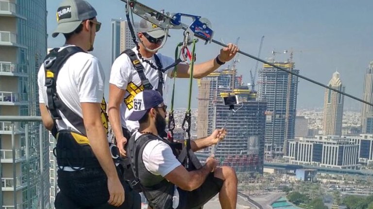 zip line amazing in dubai.jpg