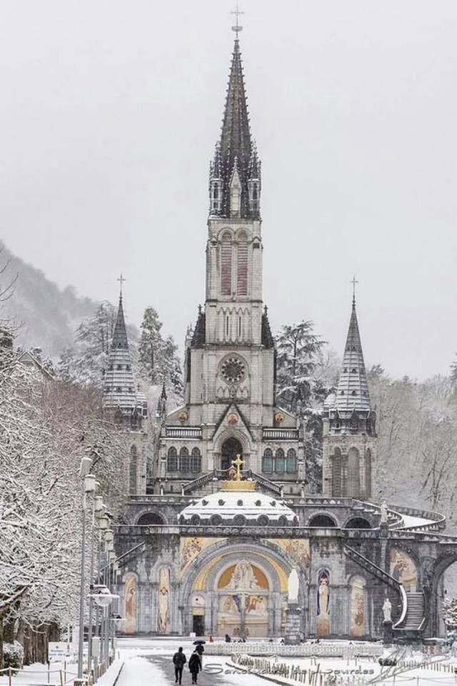 Lourdes, France.jpg