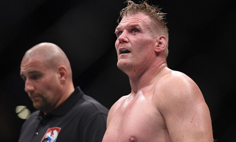 josh-barnett-ufc-fight-night-93.jpg