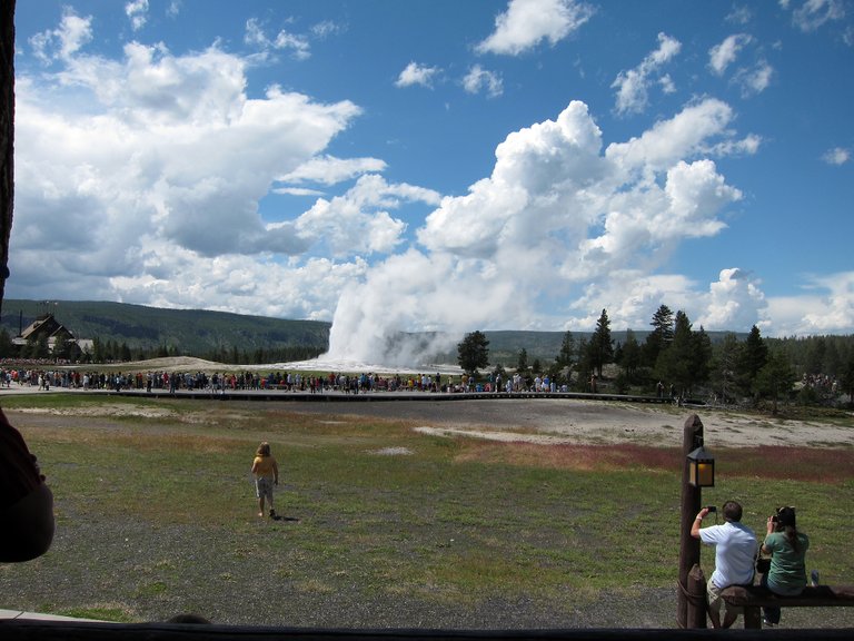 old-faithful.jpg