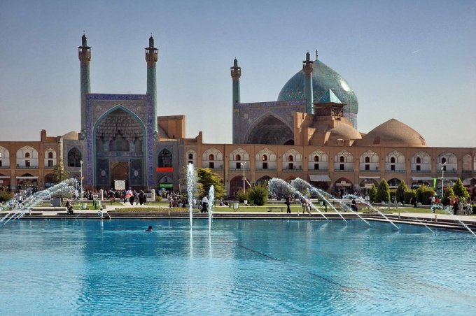 enacademic.com-Shahmosque-680x452.jpg