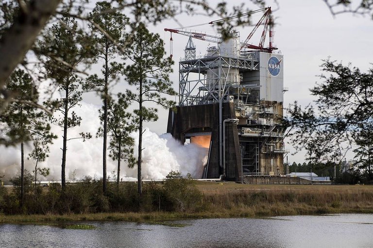 s17-074_ssc-20171213-s01178_rs-25_engine_test.jpg