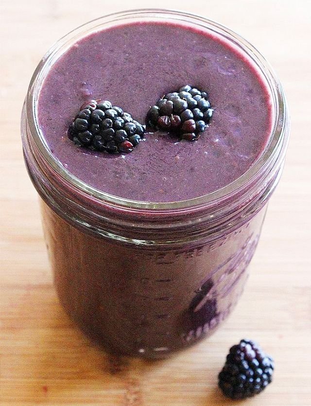 what-do-models-eat-easy-smoothie-recipes-1924806-1475526320.640x0c.jpg