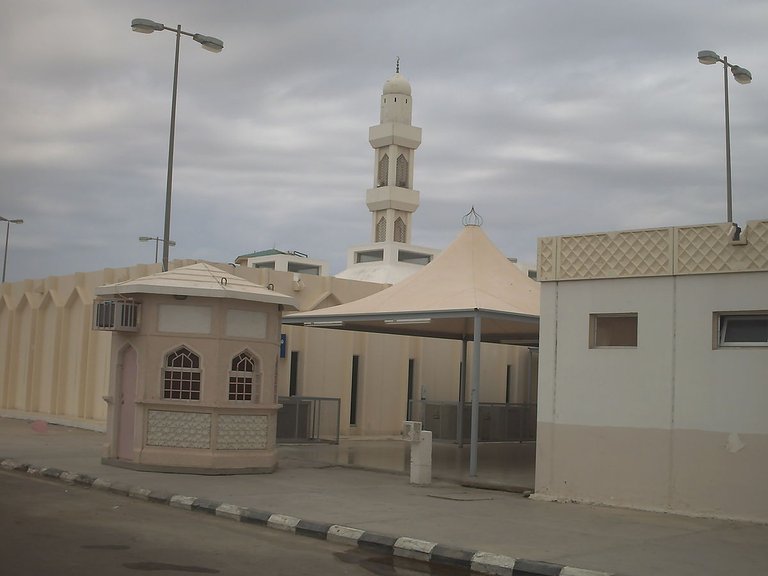 Mosque_at_Johfa.JPG