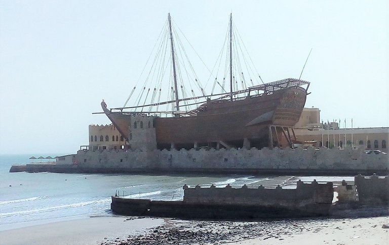 large dhow.jpg