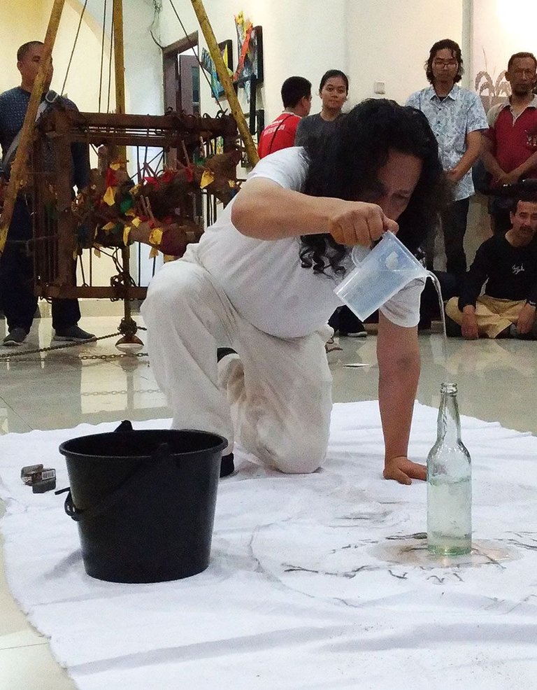 Art performance 5.jpg