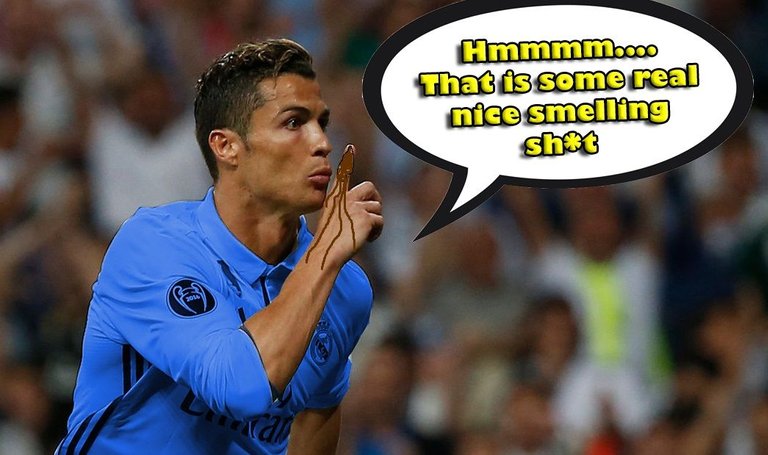 Ronaldo smelling22.jpg