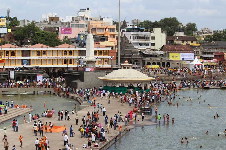 1_A-view-of-Ramkund-Nashik-1-1.jpg