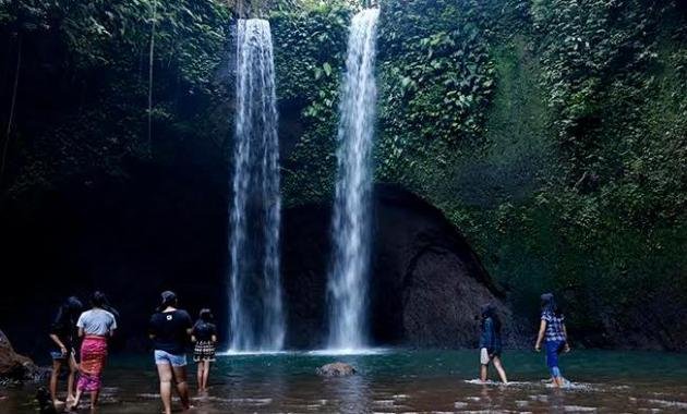 Beautiful-Of-Tibumana-Waterfall-Bangli-Bali.jpg