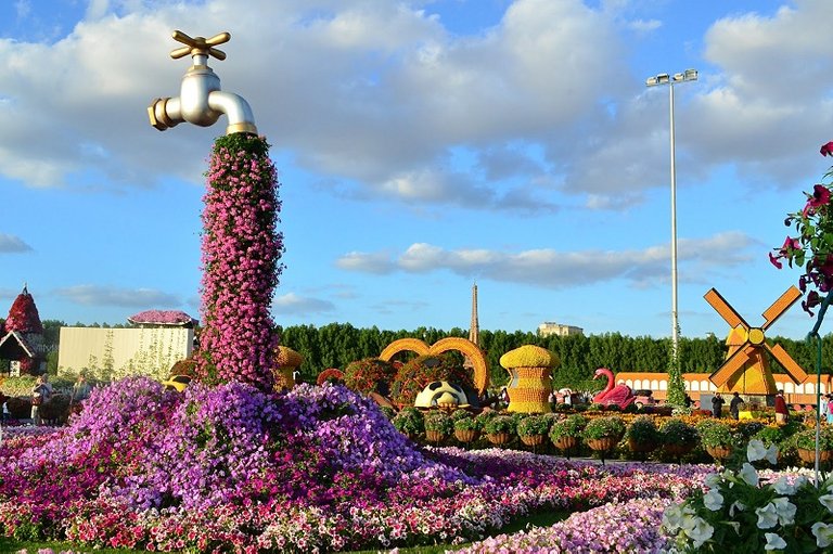 Dubai Miracle Garden.jpg