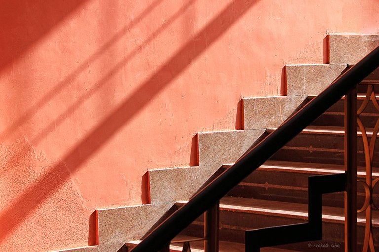 pink-minimalist-staircase.jpg