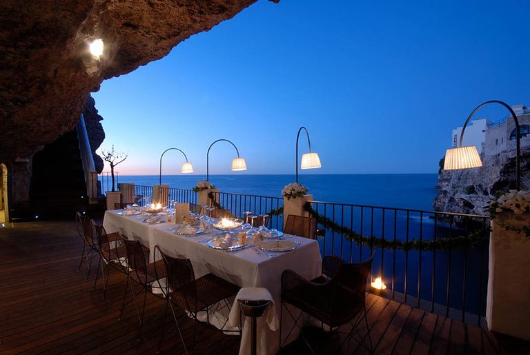 Cave Restaurant In Italy is The Most Romantic Place In the World (2).jpg