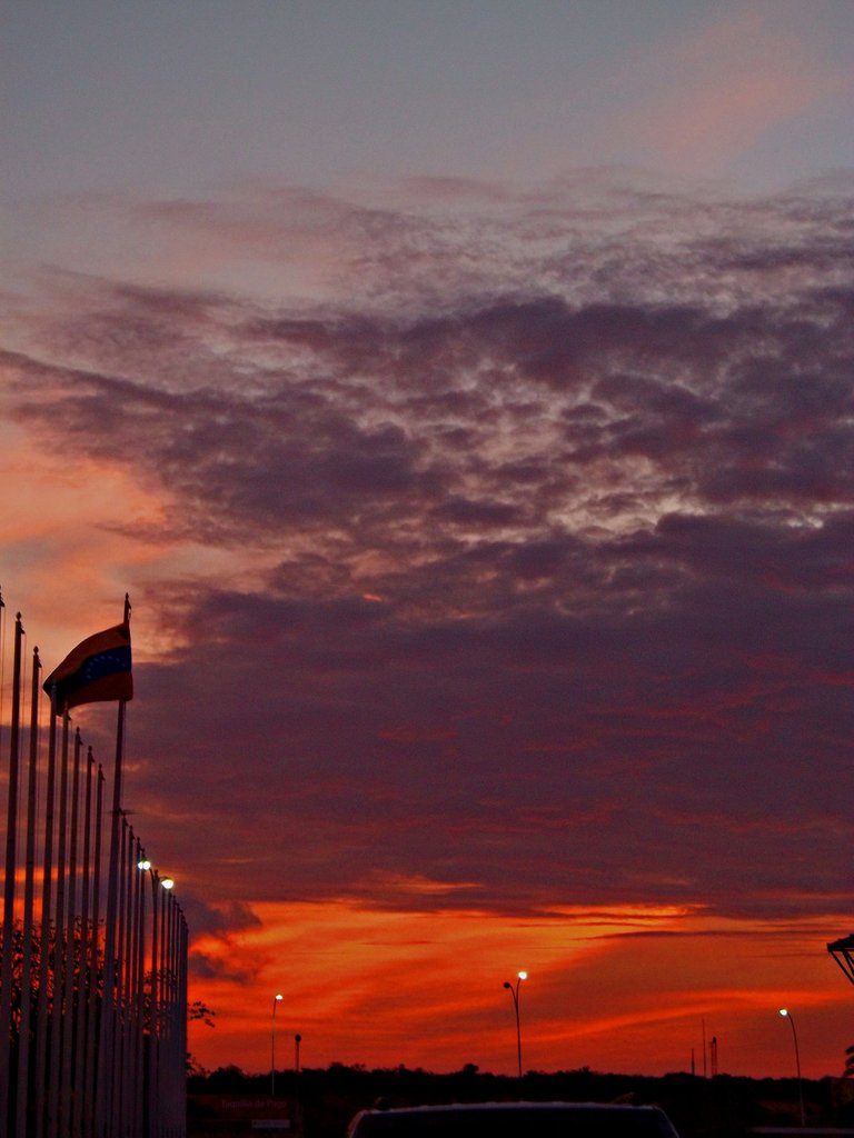 amanecer en el aeropuerto.jpg