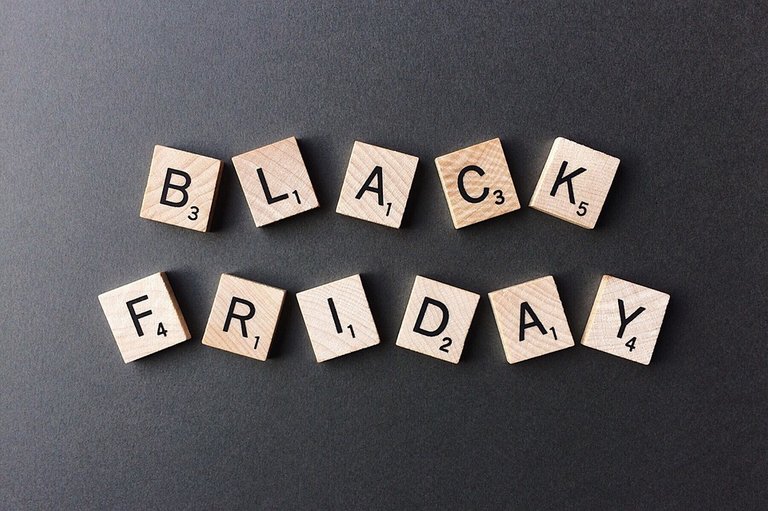 black-friday-2925476_960_720.jpg