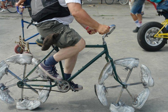 7-shoe-creative-bike-design-photography.jpg