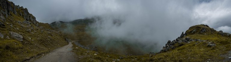 Nebel Berge-Pano.jpg