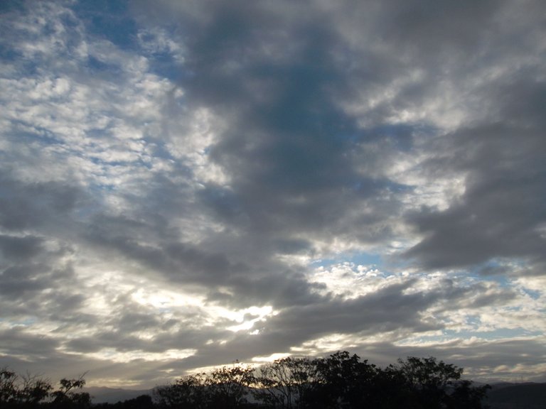 amanecer desde la ventana (107).JPG