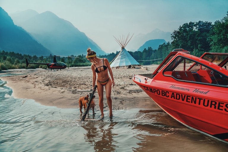 Sara Underwood - Heli - TeePee - Jetboat.jpg