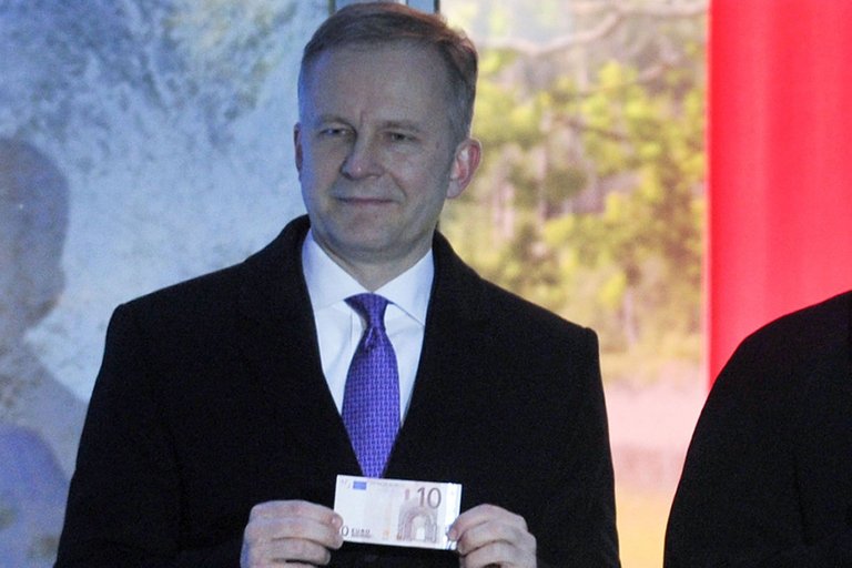 latvia bankster arrested.jpg