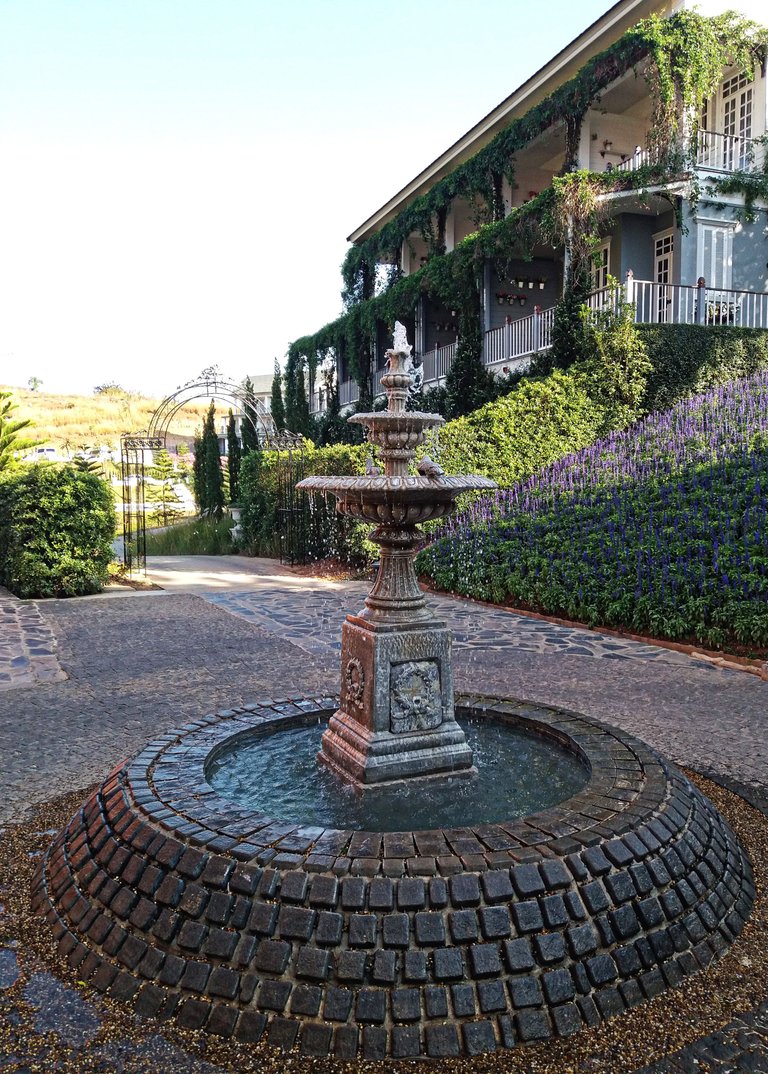 fountain.jpg