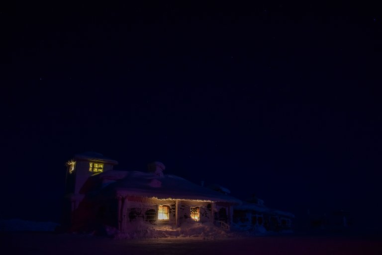 house_winter2 (1 of 1).jpg