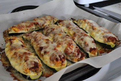 r_pork_sausage_stuffed_zucchini8.jpg