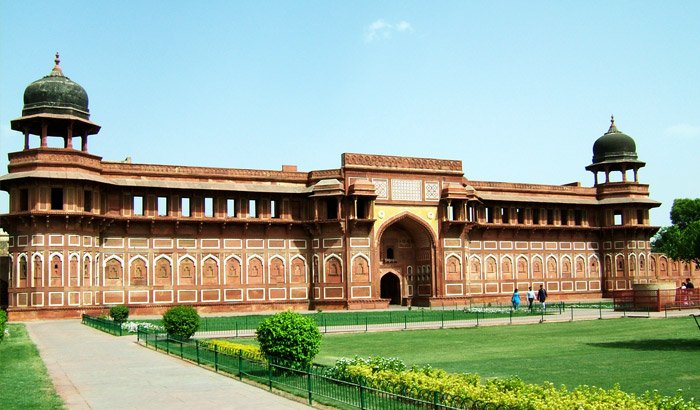 16_Jahangir-Mahal.jpg