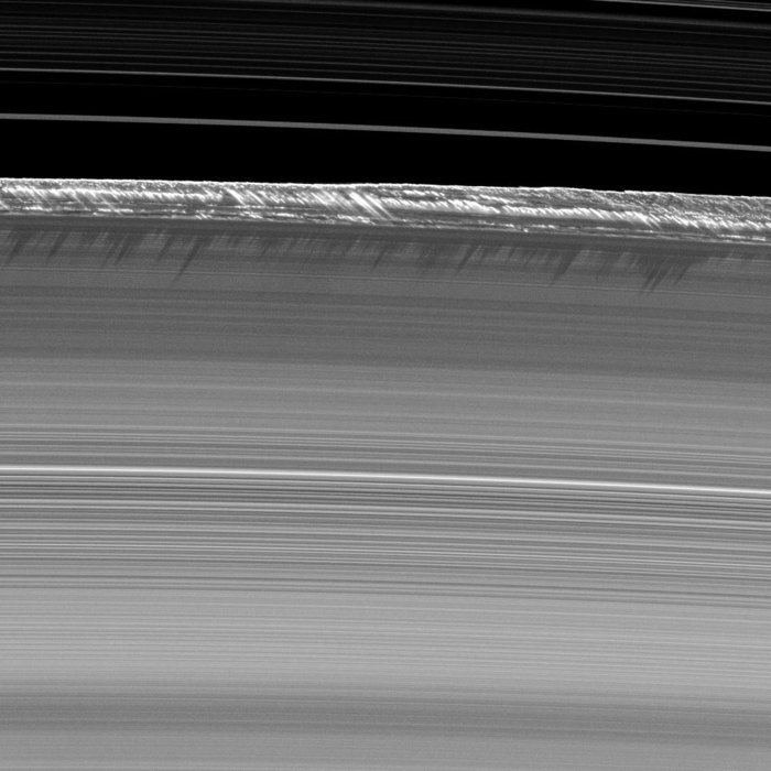 Saturn_s_B_ring_peaks_node_full_image_2.jpg