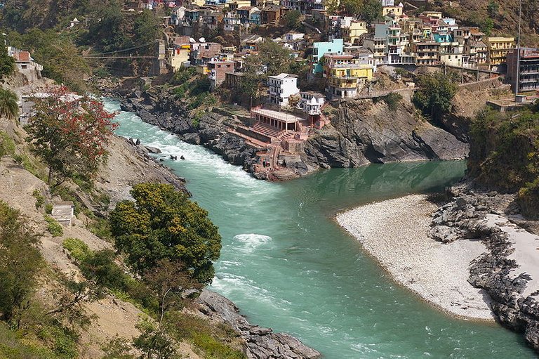 800px-Devprayag_-_Confluence_of_Bhagirathi_and_Alaknanda.JPG