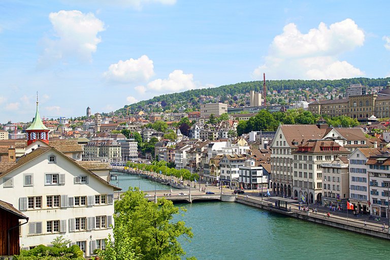 zurich-2526618_1920.jpg