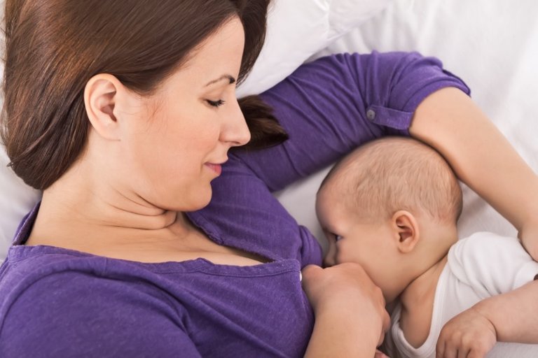 Here's How Many US Mothers Breastfeed.jpg