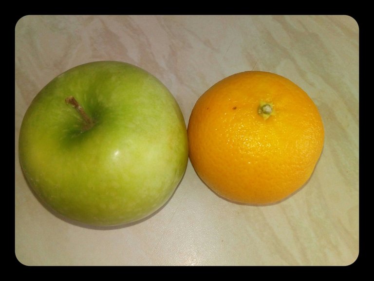 an apple and orange.jpg