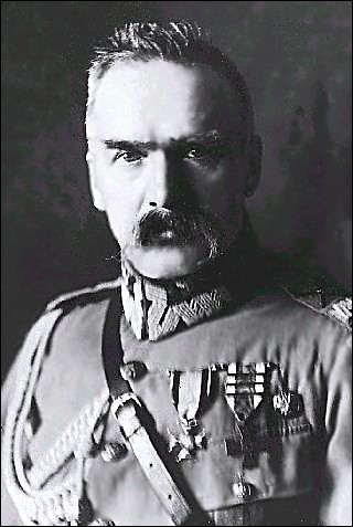 Józef_Piłsudski.png