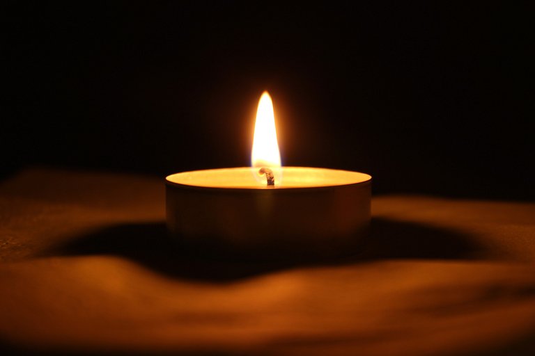 candle-3054412_1920.jpg