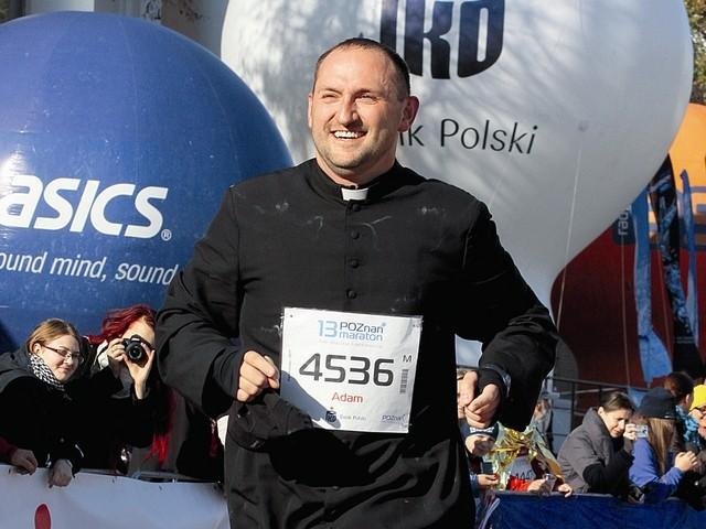 ksiadz_pawlowski_poznan_maraton-7a083b476d8d46238a6dda86fa6d9ef4.jpg