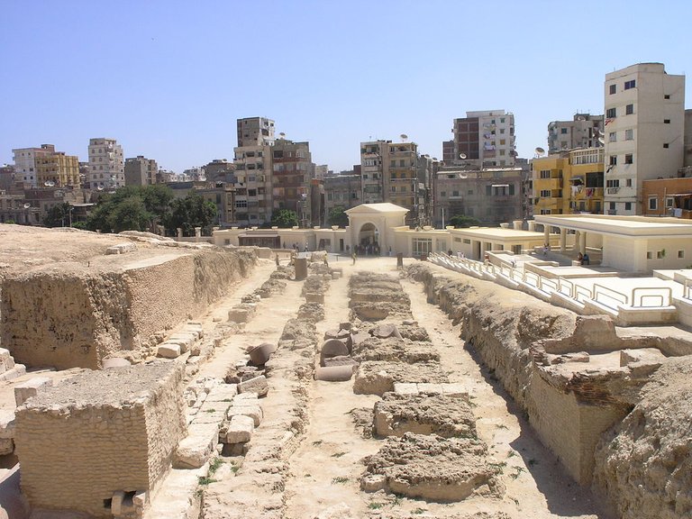 Alexandria Pompey's Pillar ruins.JPG