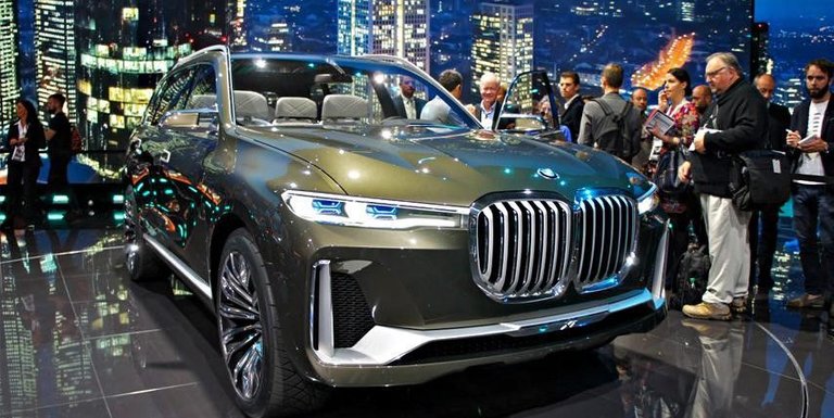 bmw_x7_concept_4.jpg