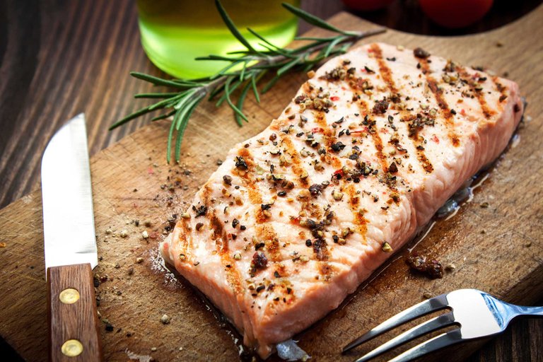 07-foods-prevent-cancer-salmon.jpg