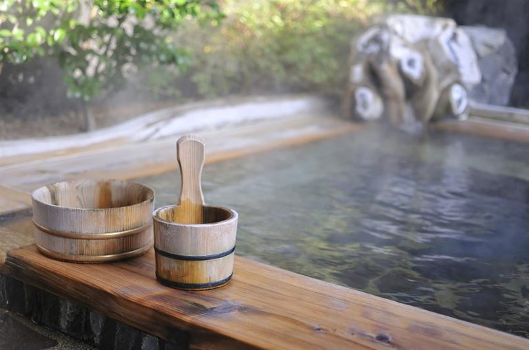 onsen_outdoors.jpg