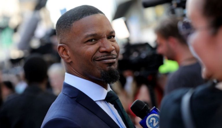 Jamie-Foxx-Katie-Holmes.jpg