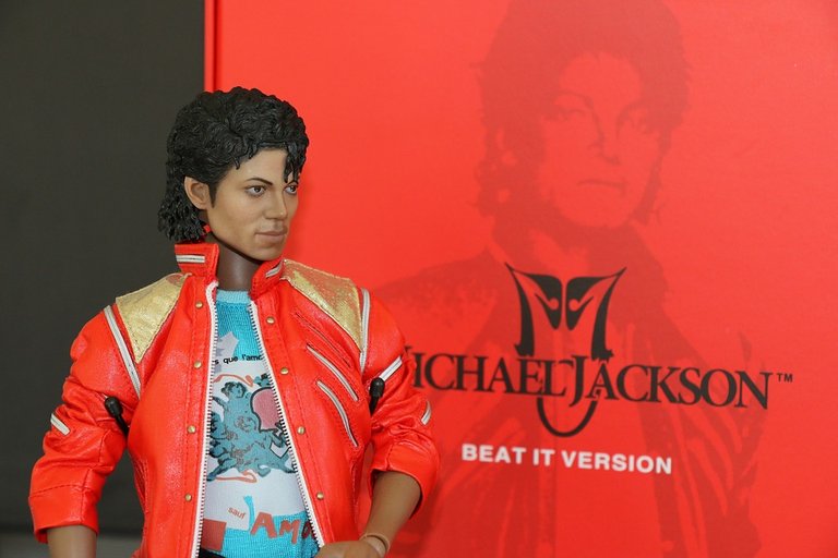 michael-jackson-1513358_960_720.jpg