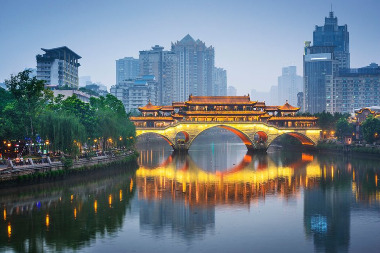 Chengdu_iStock-521788737sm.jpg