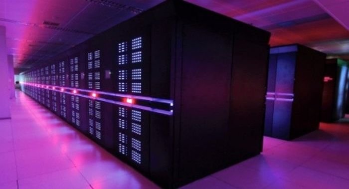 Il-computer-più-costoso-del-mondo.-Milky-Way-28243-Supercomputer-in-Guangzho-Cina-400-milioni.jpg