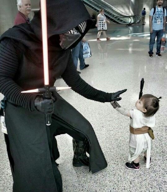 10215a712e19057371eff4f80f5e62d8--parenting-done-right-rey-star-wars.jpg