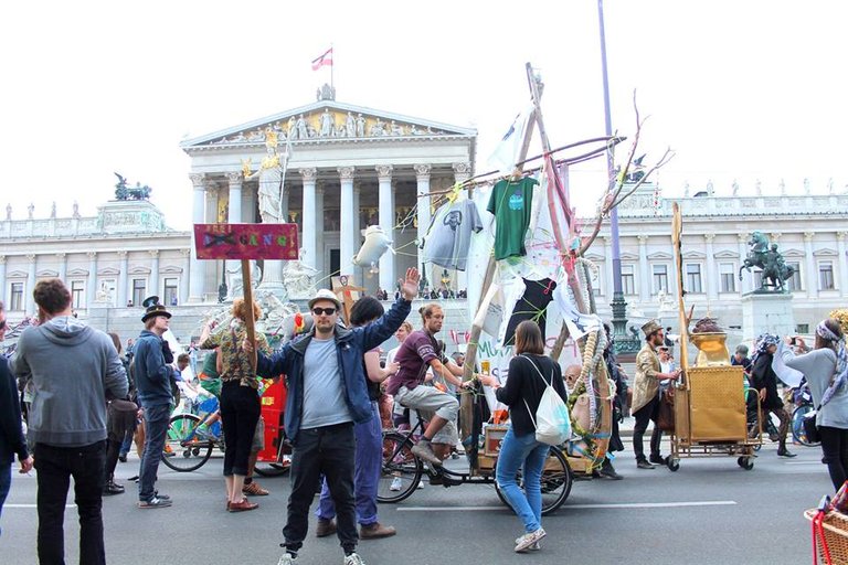 parlament freiraum demo.jpg