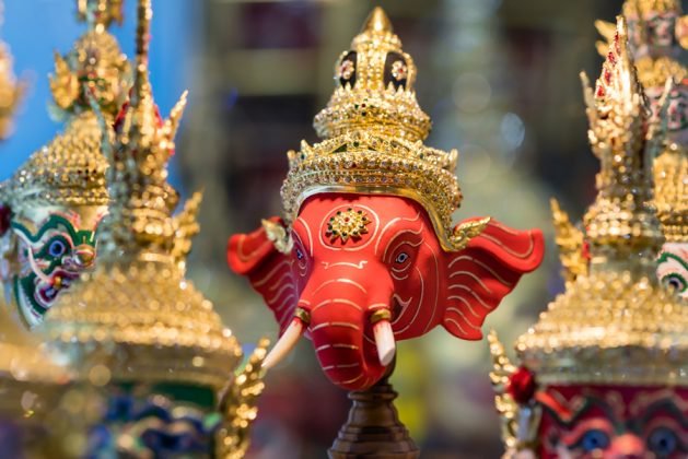 india-elephant-gold-jewellery-figurine-900-629x420.jpg