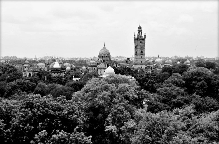 lakshmi vilas palace.jpg