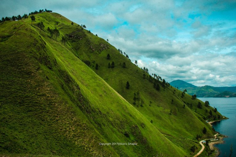 Puncak-Bukit-Paropo-Silahisabungan-6.jpg